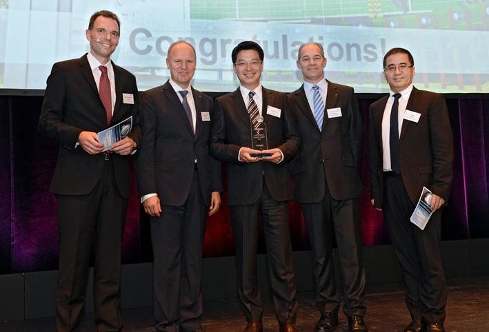 Fuyao Group Awarded for International Supplier Award, Sunroof Glass Leading the World